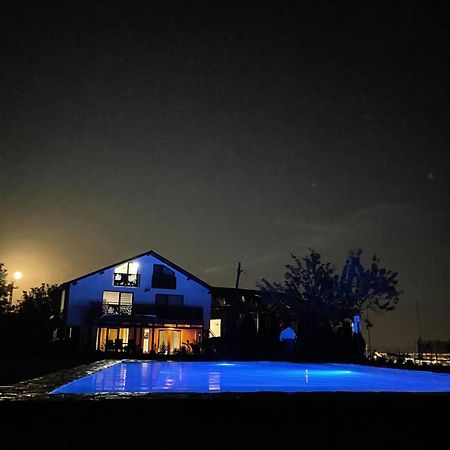 투르다 Wineyards Salin B&B 외부 사진