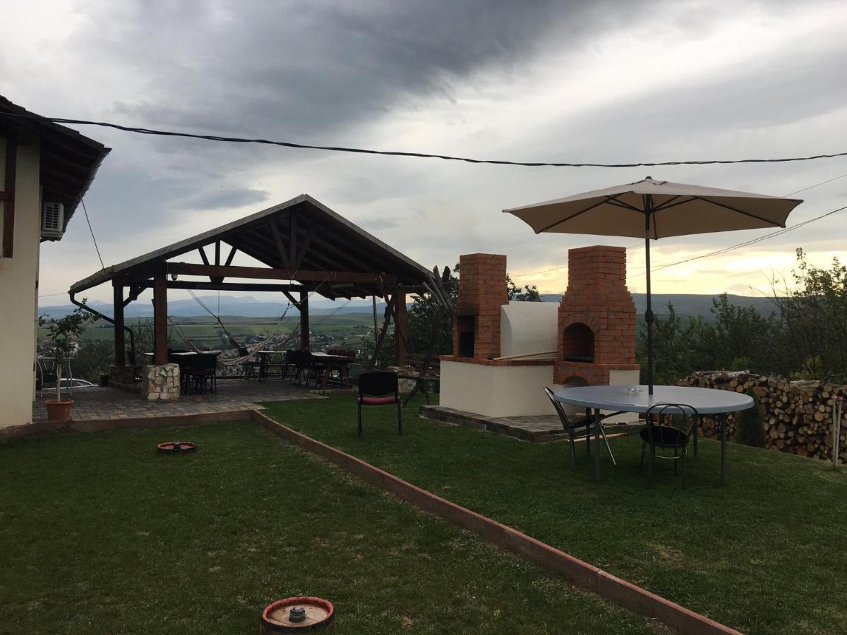 투르다 Wineyards Salin B&B 외부 사진