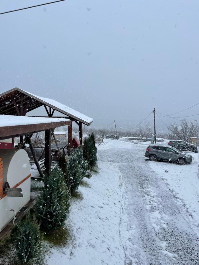 투르다 Wineyards Salin B&B 외부 사진