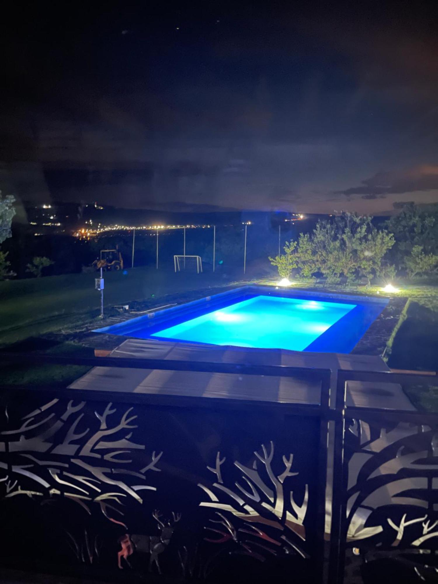 투르다 Wineyards Salin B&B 외부 사진